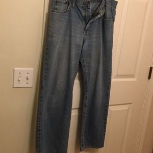 34x30Old Navy Regular, straight leg, light wash